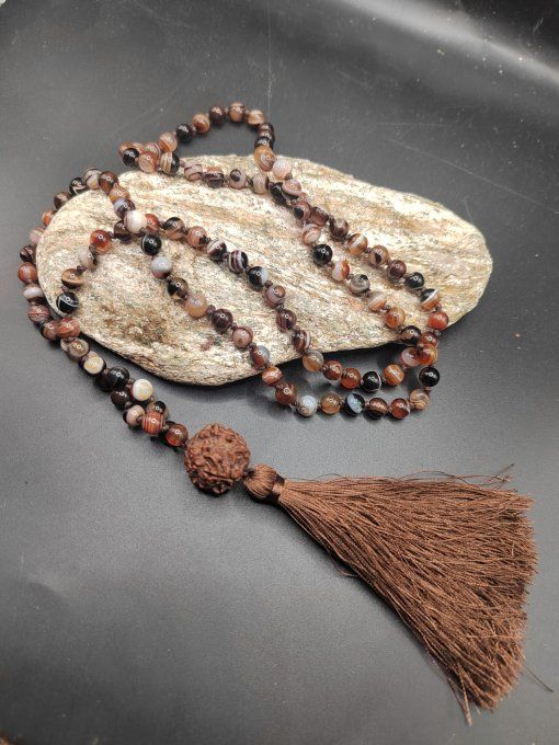 Mala en Agate Rubané Rouge & Noire – Dédié à la Déesse Kali